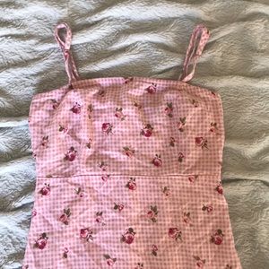 A pink Gingham rose printed body con dress.